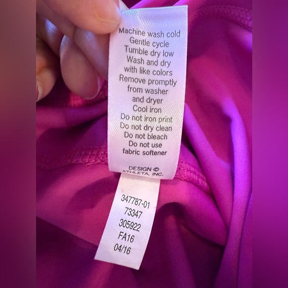 Athleta Womens Dobby Be Free Knicker Capri Leggings 54023 hot Pink Stretch M - Picture 12 of 16